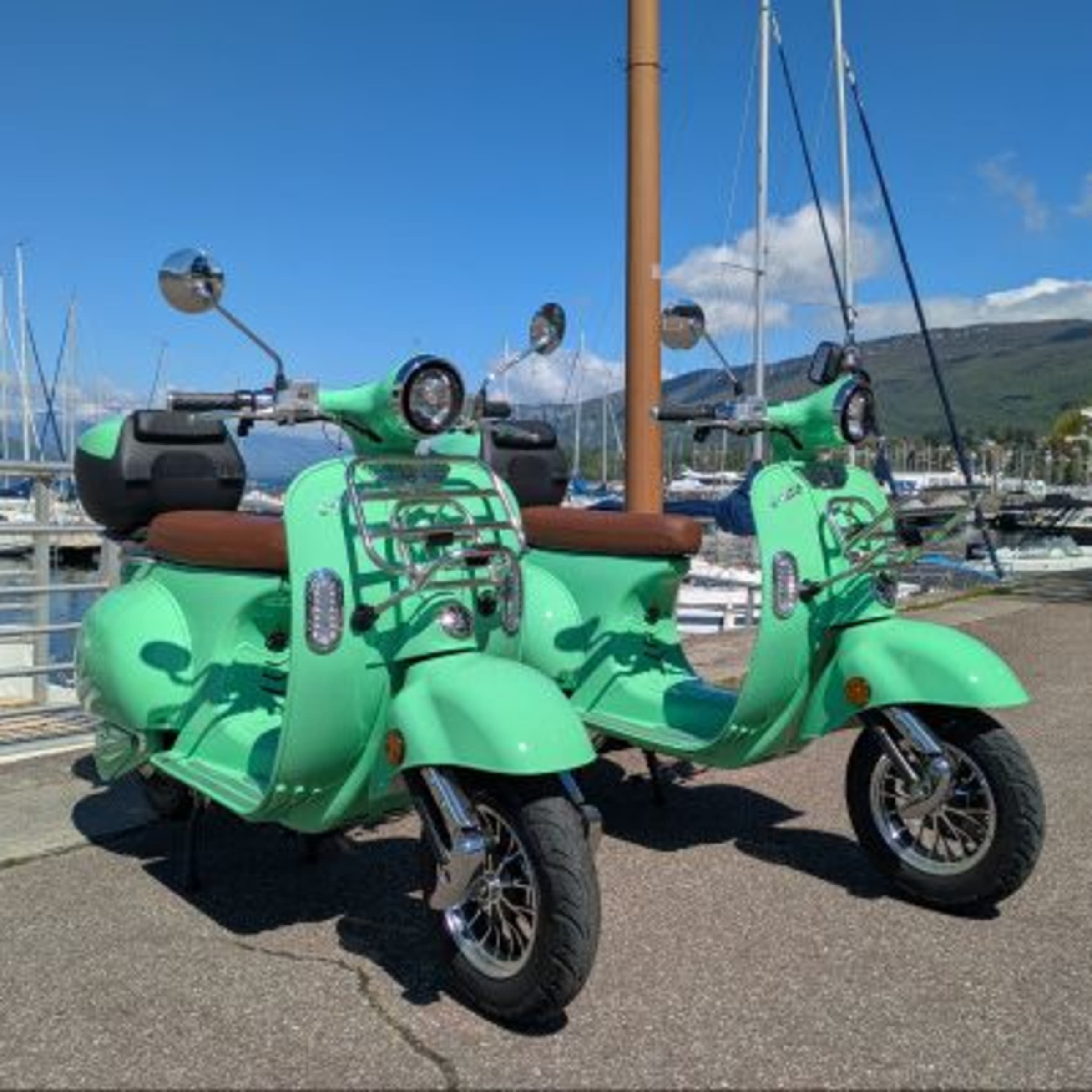 Vespa tour autour du Lac du Bourget