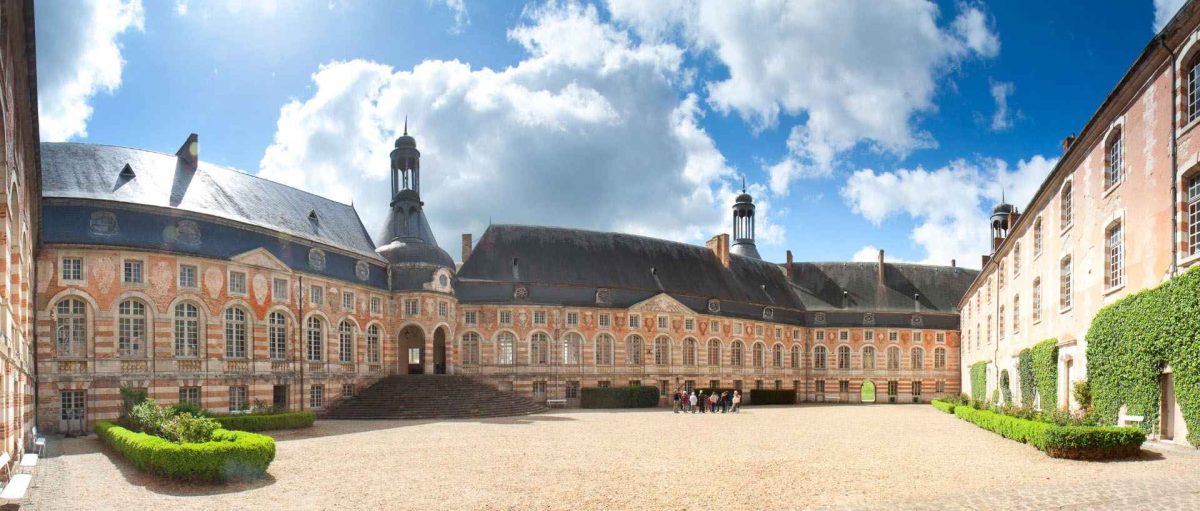 Château de Saint-Fargeau — Patrimoine — Saint-Fargeau