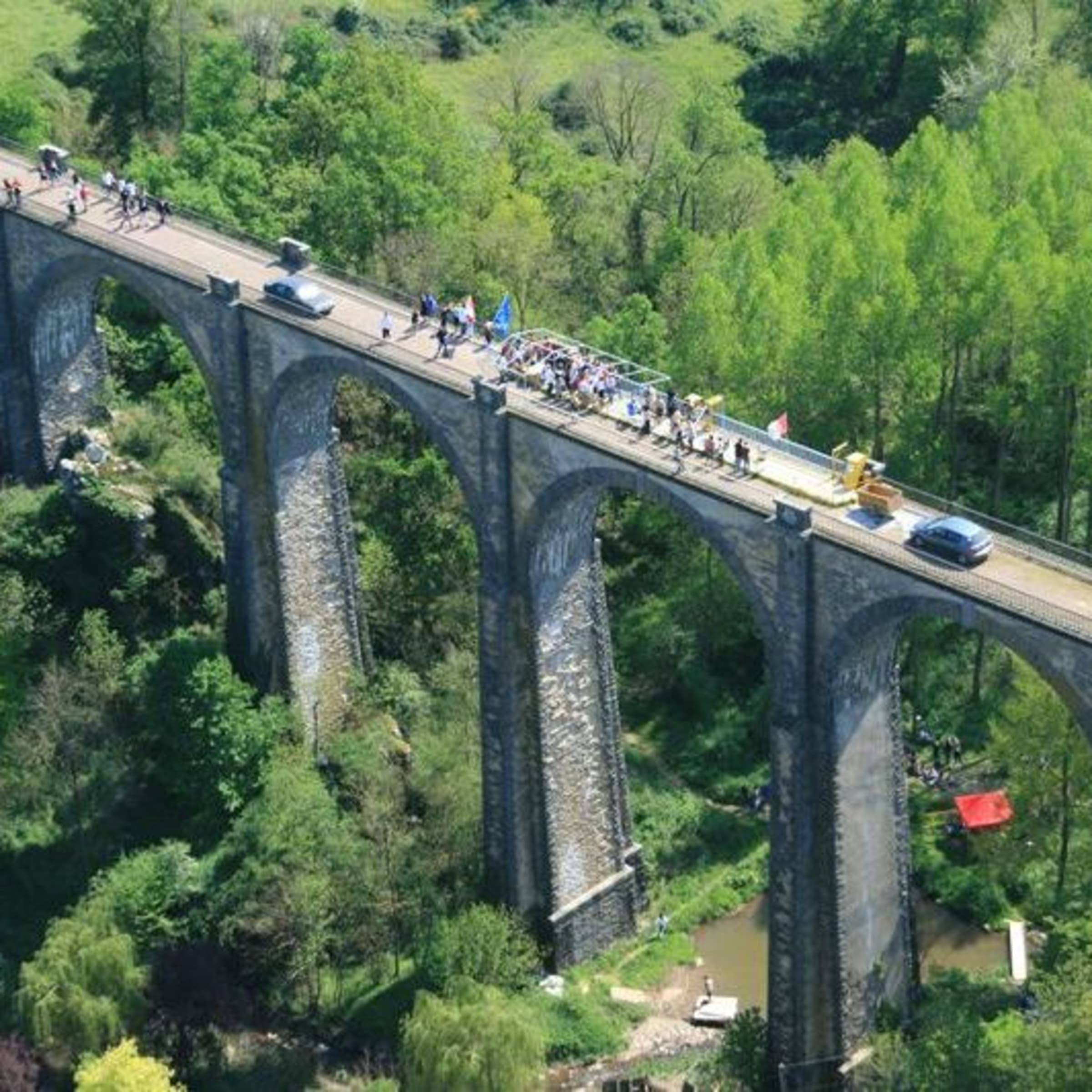 Saut à l'élastique au Viaduc de Coquilleau