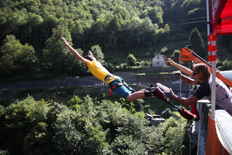 Saut élastique Pont Napoléon Elastic Crocodil Bungee Pyrénées