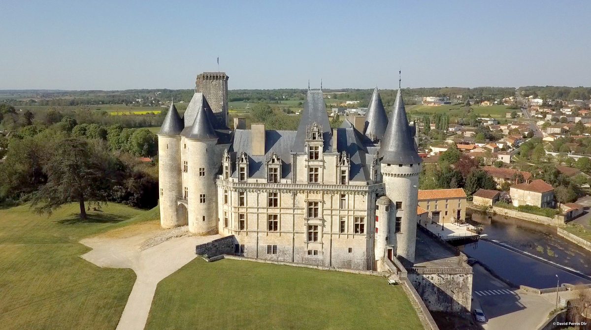 Château de La Rochefoucauld — Visiter un château — La Rochefoucauld-en-Angoumois