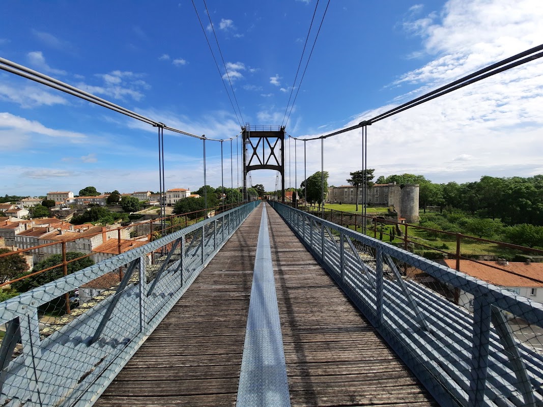 Pont Suspendu de Tonnay-Charente — Patrimoine — Tonnay-Charente