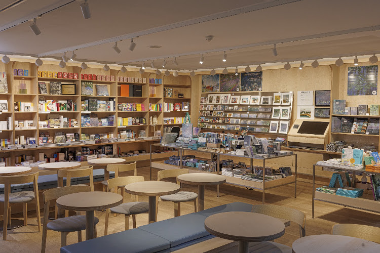Café-Librairie de l'Orangerie — Cafés-librairies & salons de thé littéraires — Paris