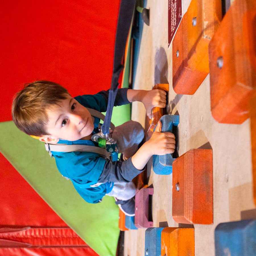 Climb Up Lyon Confluence — Parcours d'escalade en intérieur — Lyon