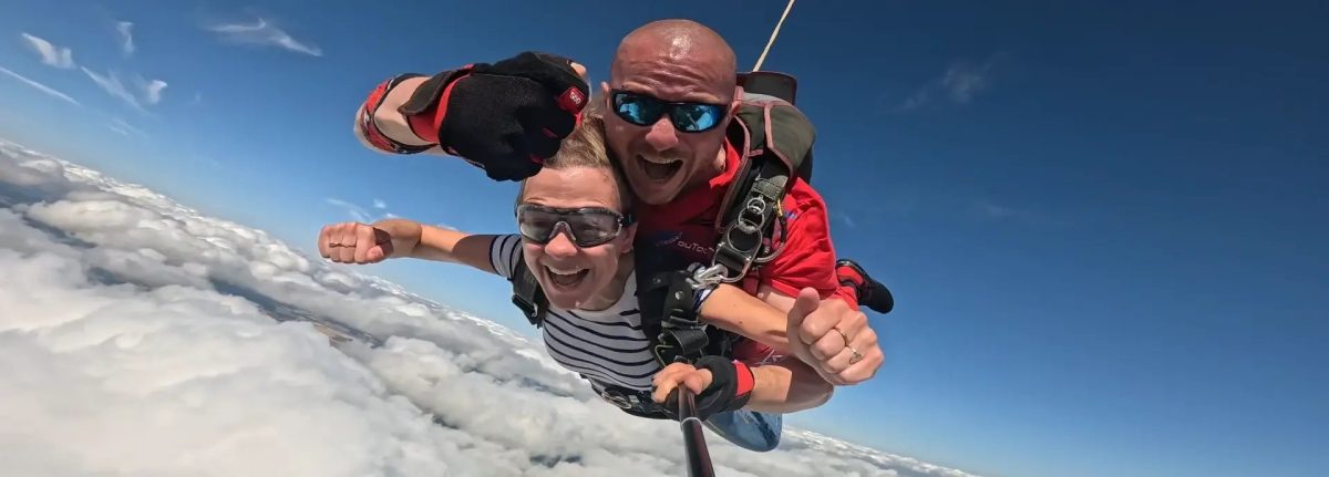 Cooltandem Parachutisme - Auxerre-Branches — Saut en Parachute - Tandem — Appoigny