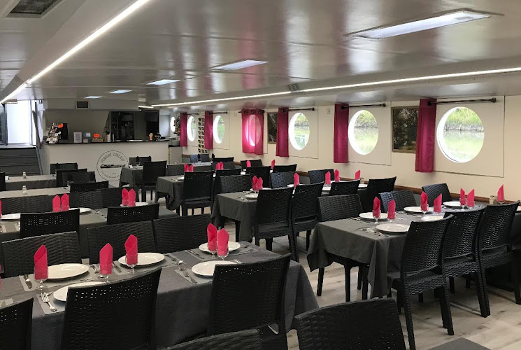 Péniche SURCOUF - Les Croisières en Douce — Dîner-croisière & croisière gourmande — Renneville