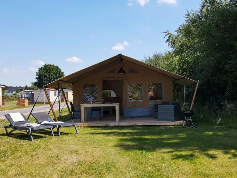 Camping de la Grappe Fleurie — Hébergements insolites & atypiques — Fleurie
