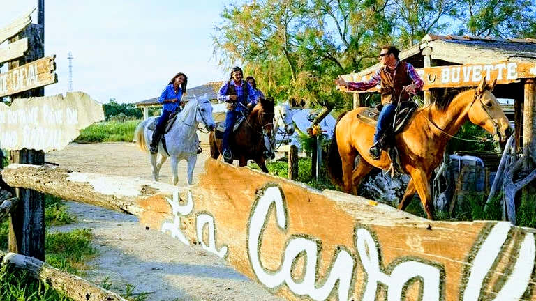 Promenade à Cheval La Cavale — Balade à cheval — Saintes-Maries-de-la-Mer
