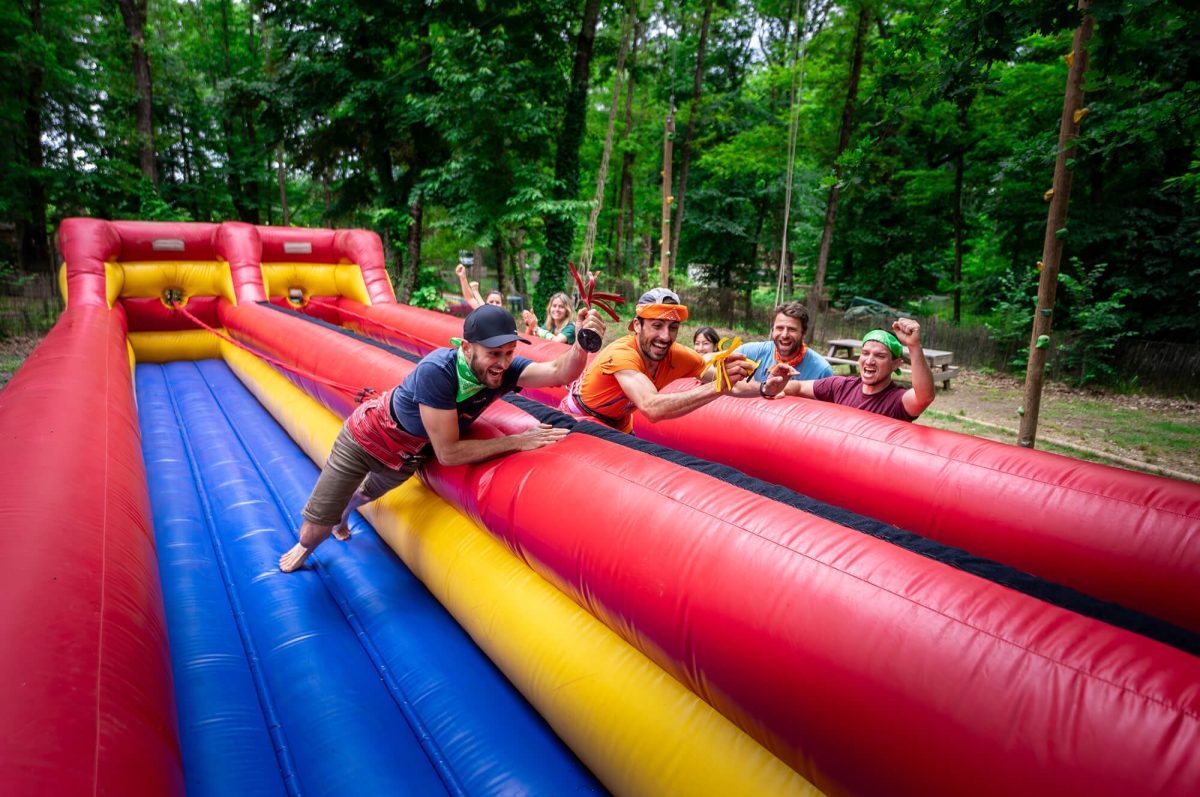 Olympiades Adventure Camp — Action Game & Parcours de Défis en Équipe — Grospierres