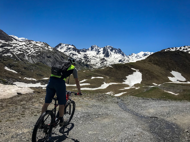 IZI BIKE Courchevel / vtt électrique / route / enduro / école vélo / via Ferrata — Randonnée VTT — Courchevel