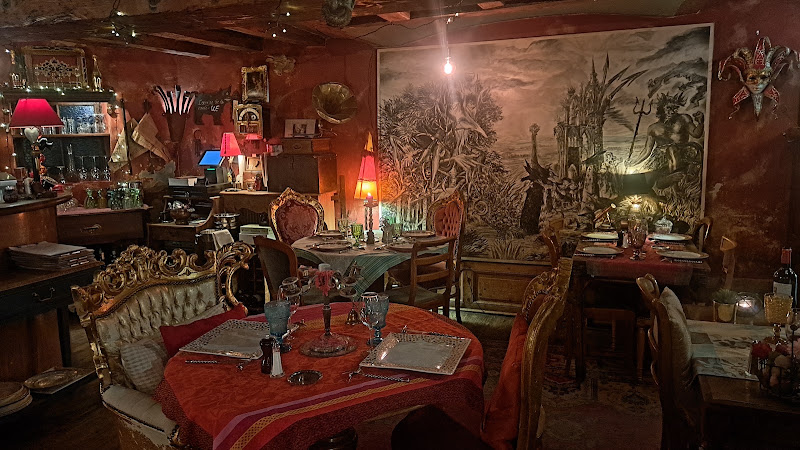 La Nef Des Fous — Restaurants insolites — Lyon