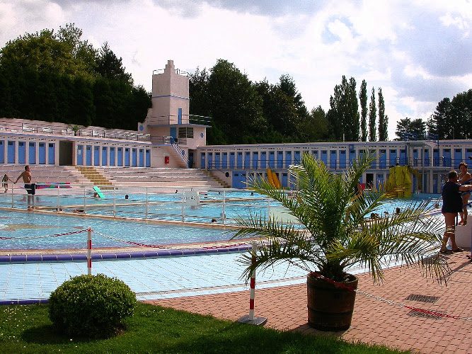 Piscine communautaire / Bruay-La-Buissière — Patrimoine — Bruay-la-Buissière