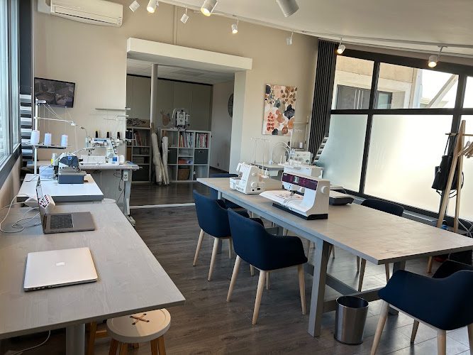 Atelier Trois Petits Points — Cours de Couture et Atelier Textile — Chaligny