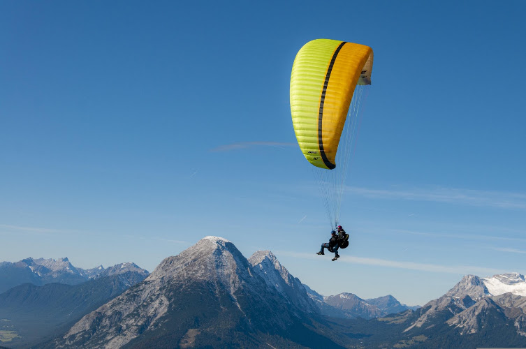 Laurent Ottobon / Tarentaise Évasion – Baptême à Sainte-Foy-Tarentaise — Baptême en parapente — Sainte-Foy-Tarentaise