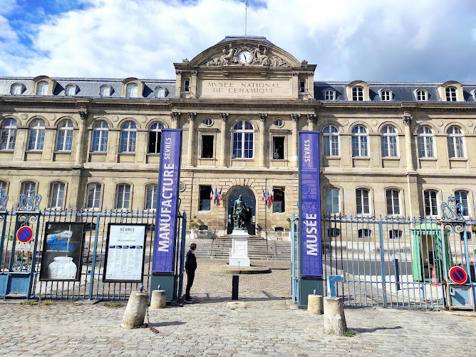 Sèvres - Manufacture et Musée nationaux — Découverte de l'artisanat local — Sèvres