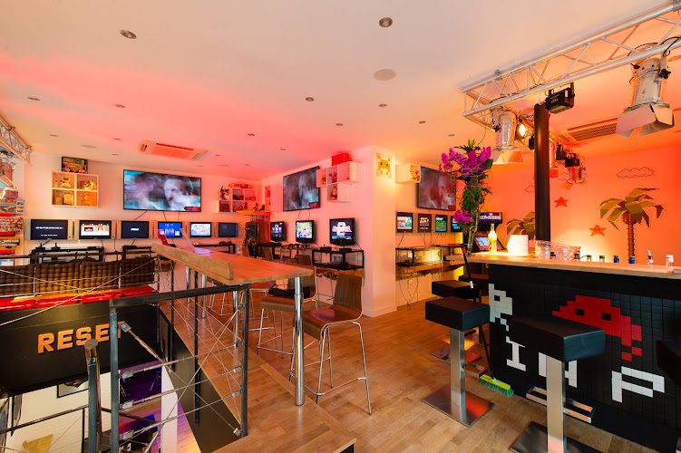 Reset - Bars avec jeux d'arcade rétro - Paris