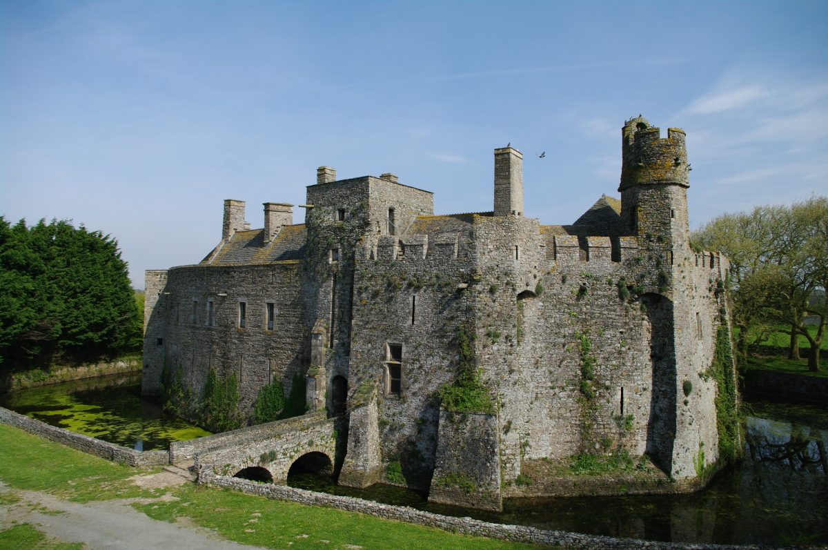 Château fort de Pirou — Visiter un château — Pirou