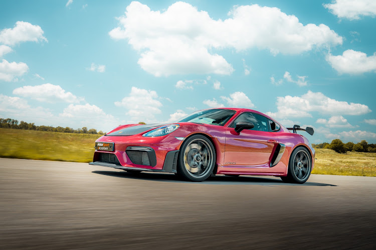 Circuit La Châtre - Motorsport Academy — Stage de pilotage Ferrari, Lamborghini, Porsche, Aston Martin,... — La Châtre