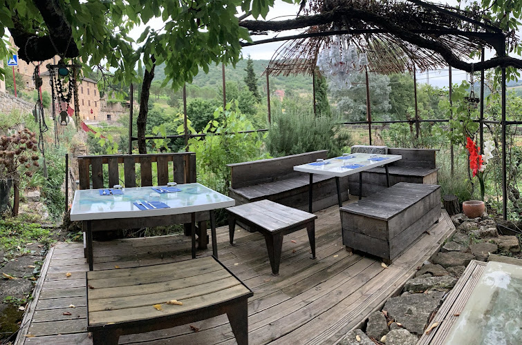L’Estival – Terrasse face au viaduc de Millau — Restaurants avec vue — Peyre