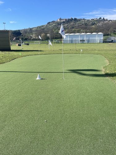 Practice Golf Montagny - entraînement associatif près de Lyon - Practice de golf & driving range - Montagny